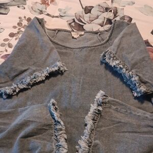 Umgee Gray Fringed Women's Top